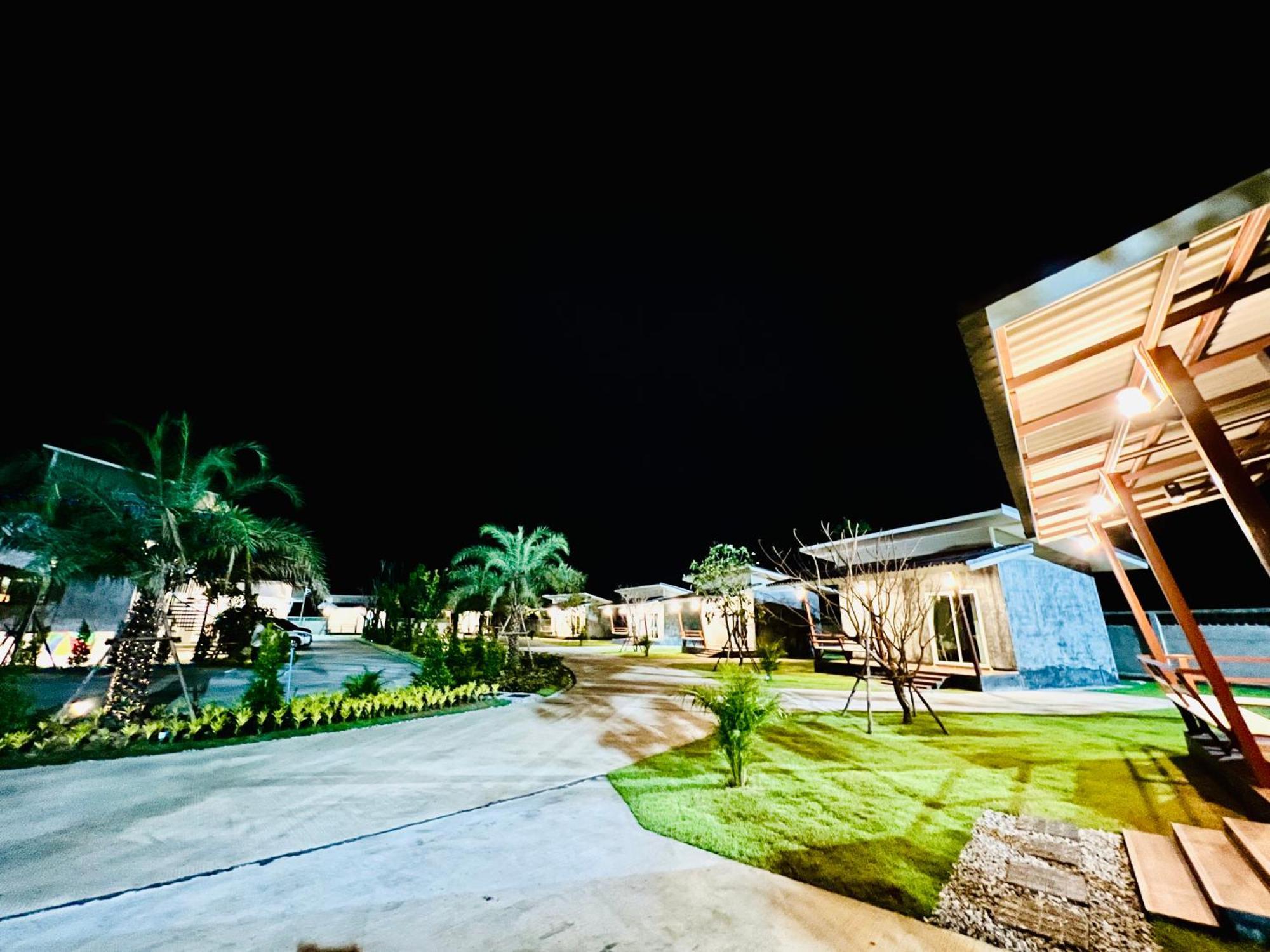 Farm View Resort @Uthai Thani ฟาร์มวิว รีสอร์ท อุทัยธานี Nong Khayang Ngoại thất bức ảnh