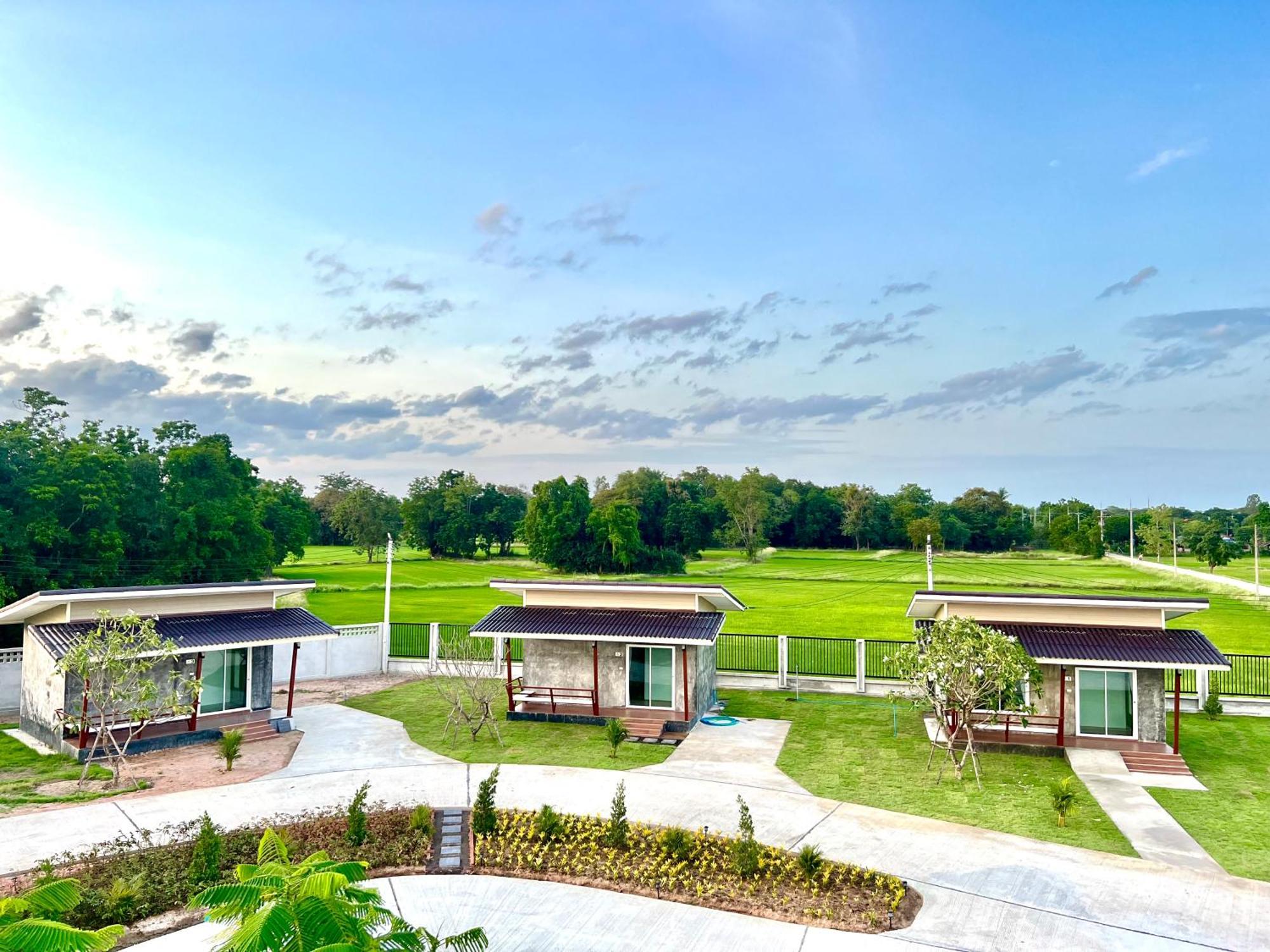 Farm View Resort @Uthai Thani ฟาร์มวิว รีสอร์ท อุทัยธานี Nong Khayang Ngoại thất bức ảnh